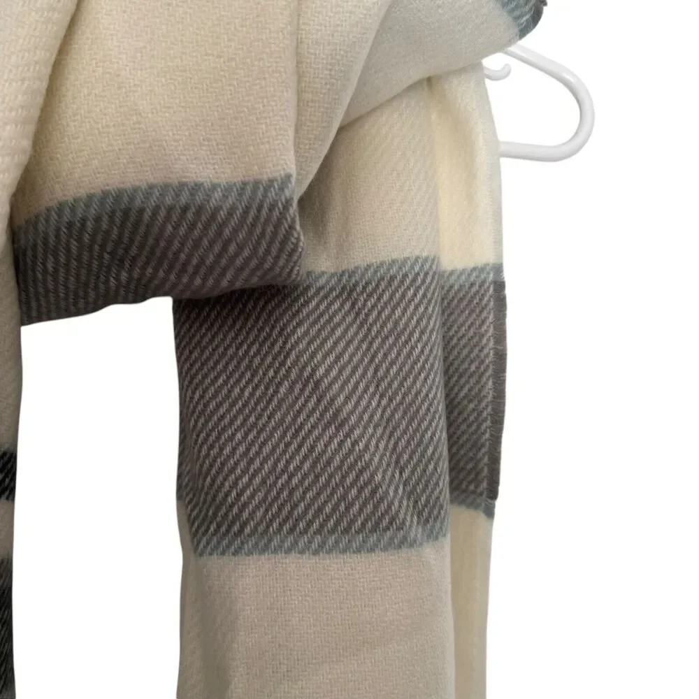 ABERCROMBIE & FITCH A&F Women's SUPER SOFT Blanket Scarf  ONE SIZE